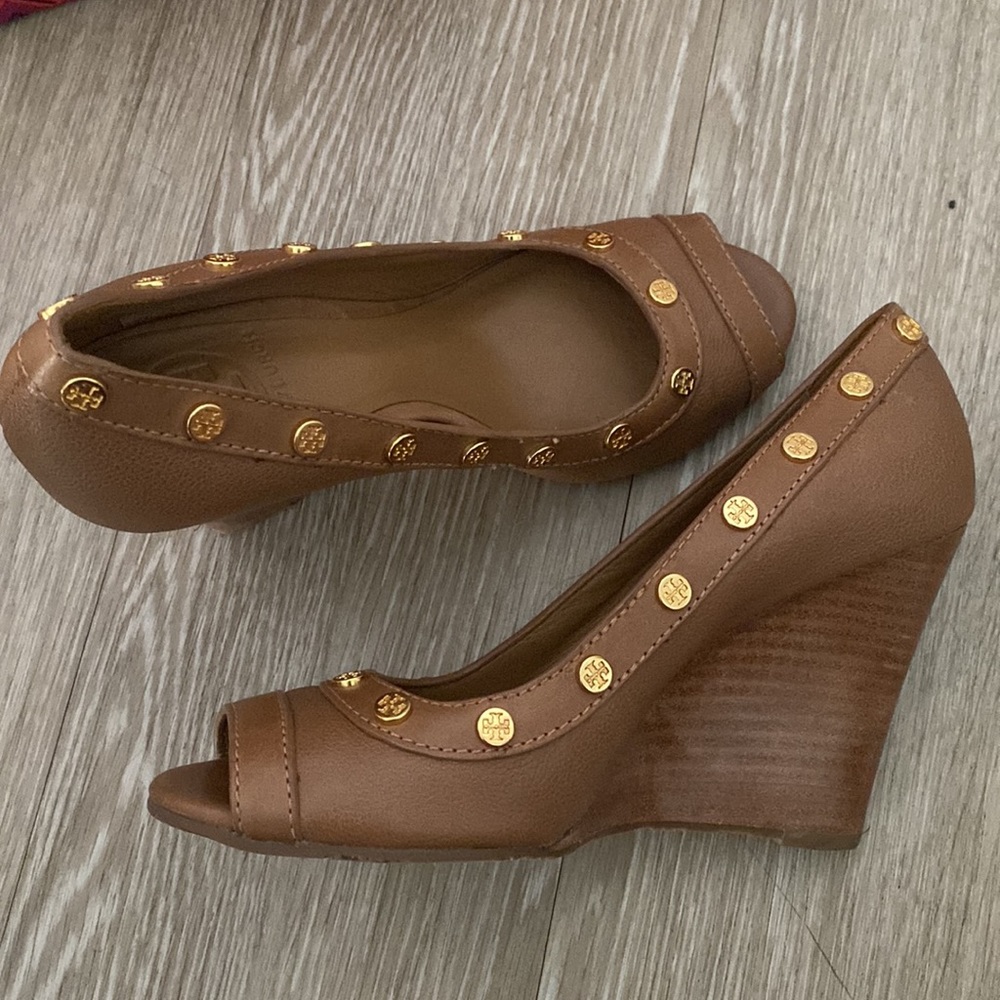 Tory Burch peep toe leather wedges - Picture 8 of 10